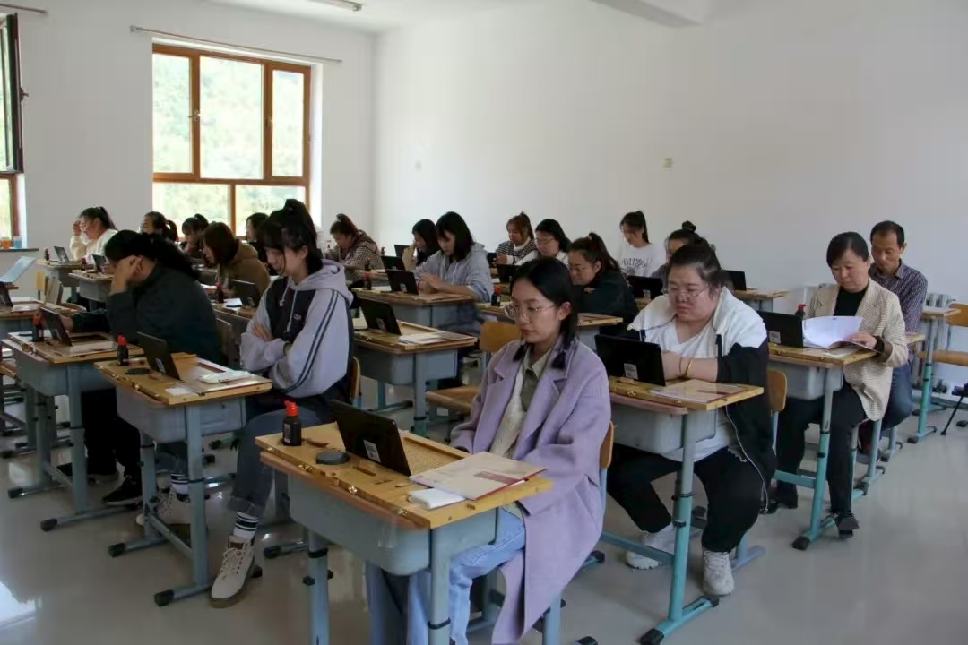 “写好中国字 做好中国人”吉林六道沟镇中心学校慈善项目顺利完成年检工作